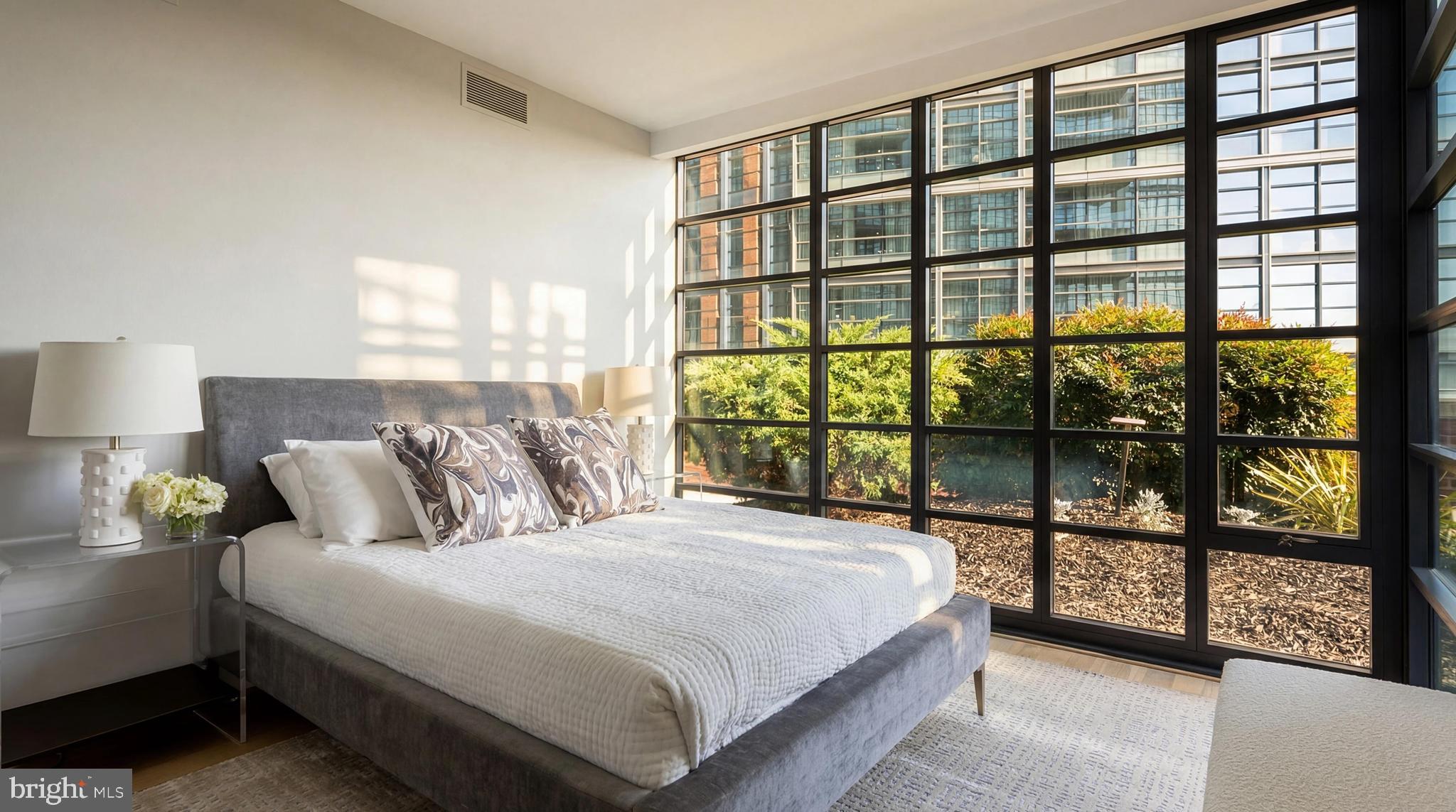 WATERFRONT SW RLA - Residential