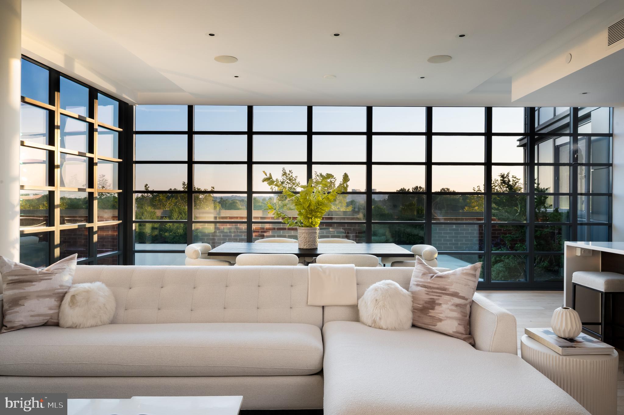 WATERFRONT SW RLA - Residential