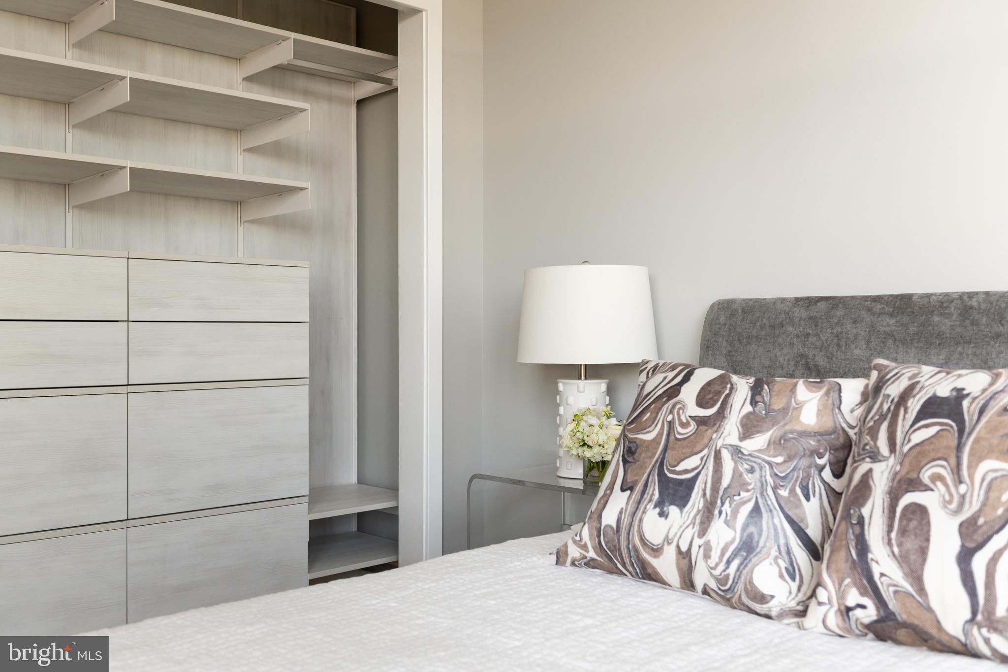 WATERFRONT SW RLA - Residential