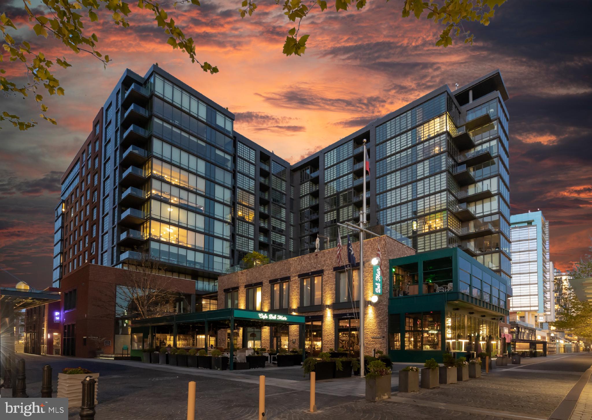 WATERFRONT SW RLA - Residential