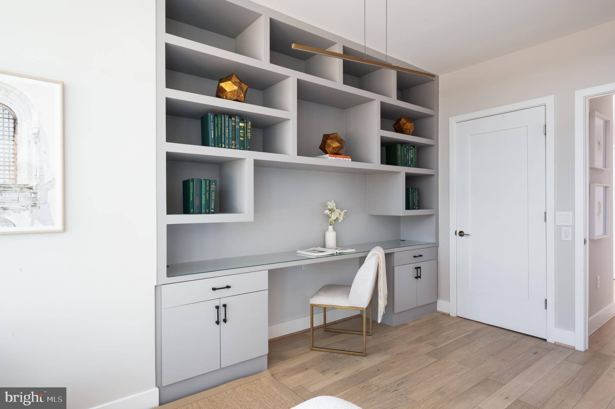 WATERFRONT SW RLA - Residential