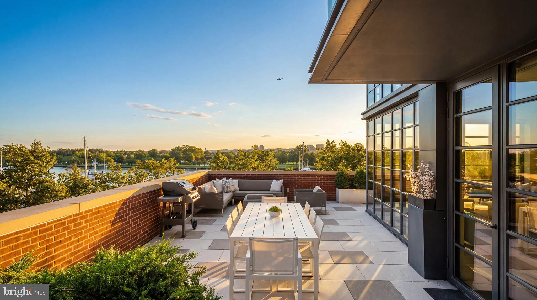 WATERFRONT SW RLA - Residential