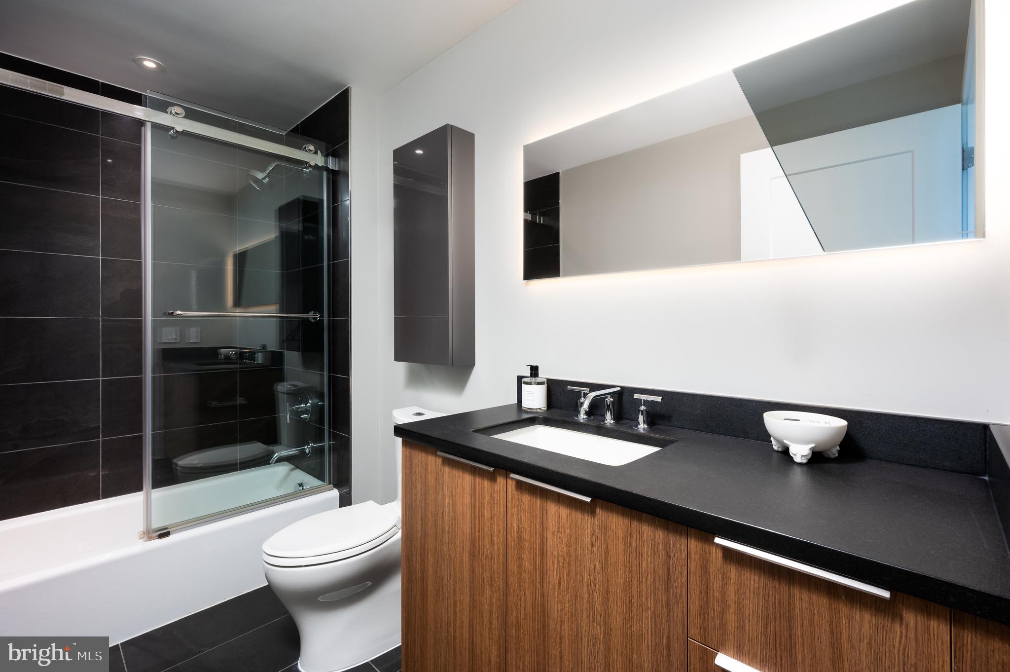 WATERFRONT SW RLA - Residential