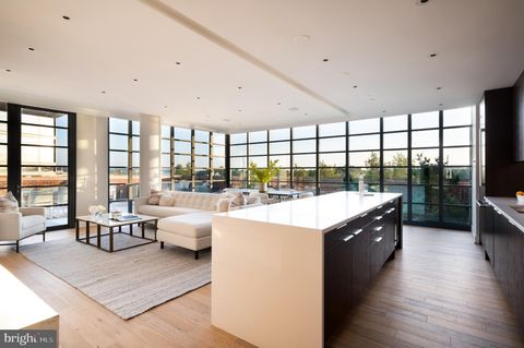 45 SUTTON SQUARE SW 306 WASHINGTON DC 20024