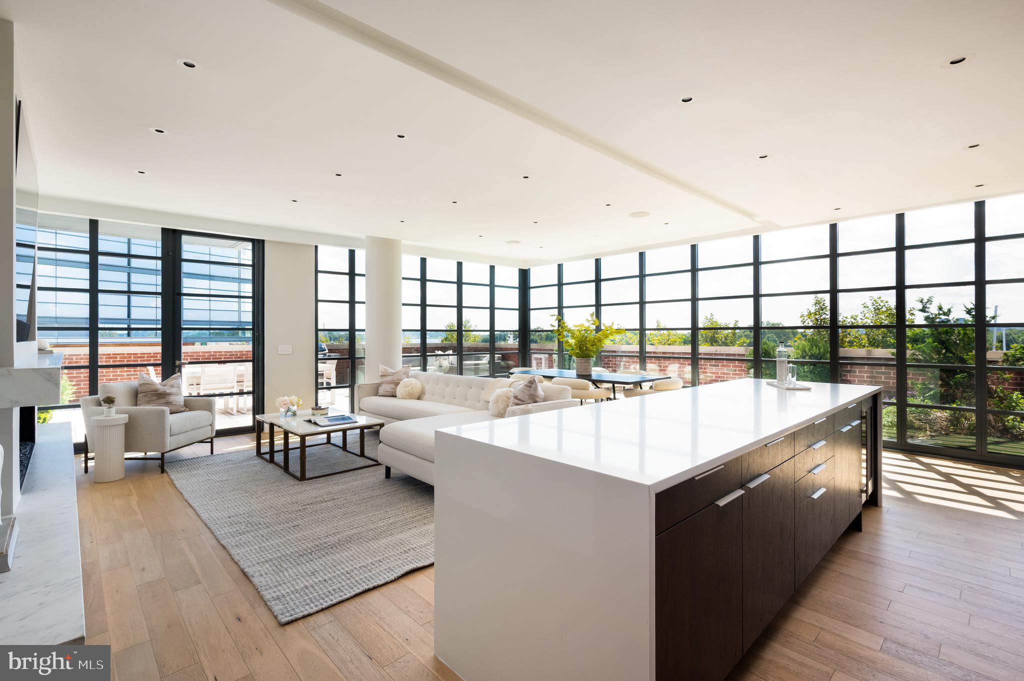 45 SUTTON SQUARE SW 306