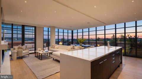 45 SUTTON SQUARE SW 306 WASHINGTON DC 20024