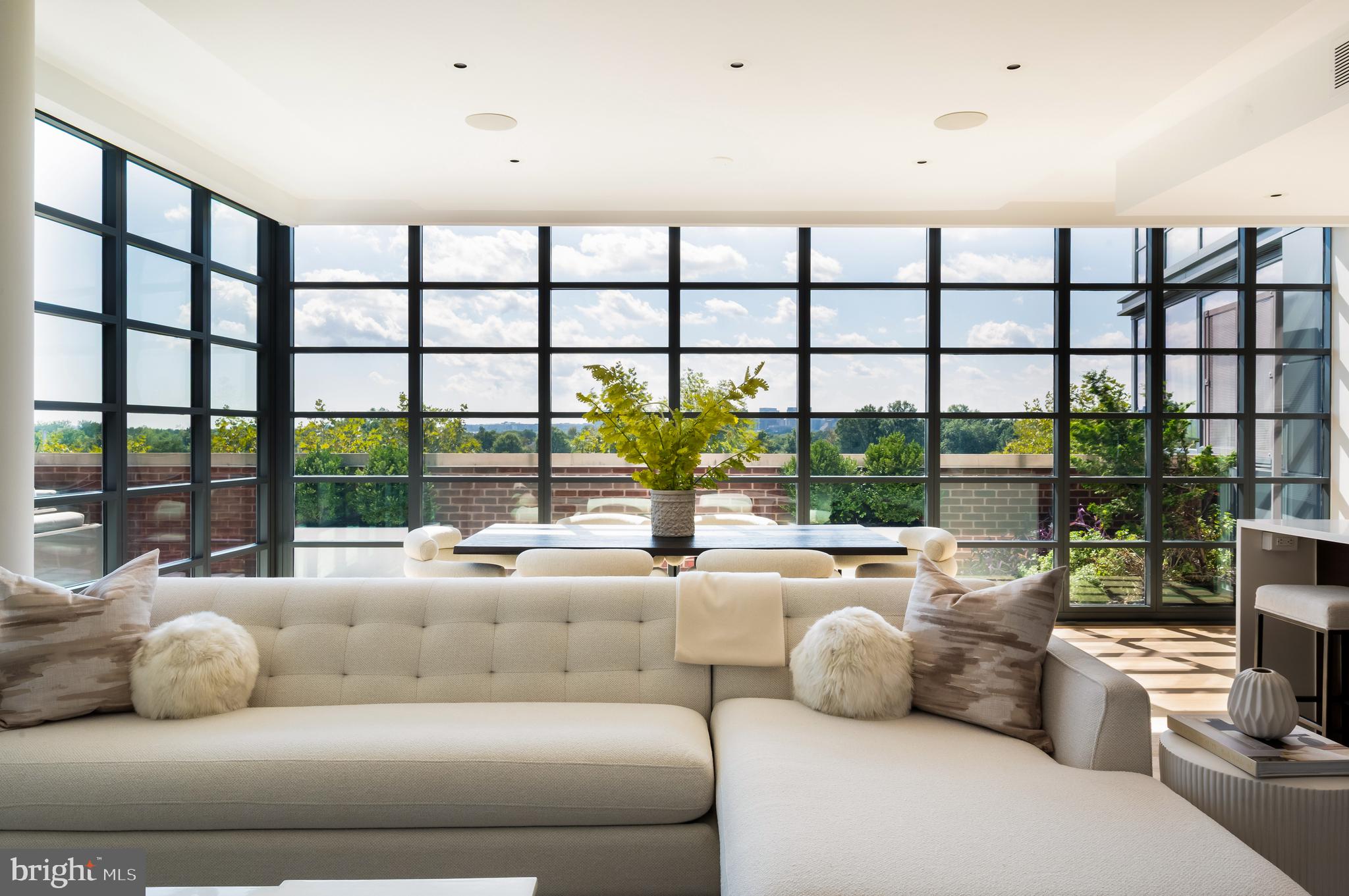 WATERFRONT SW RLA - Residential