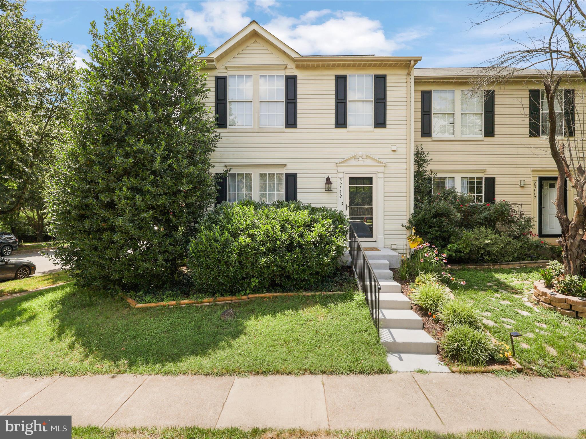 SOUTH RIDING - Residential