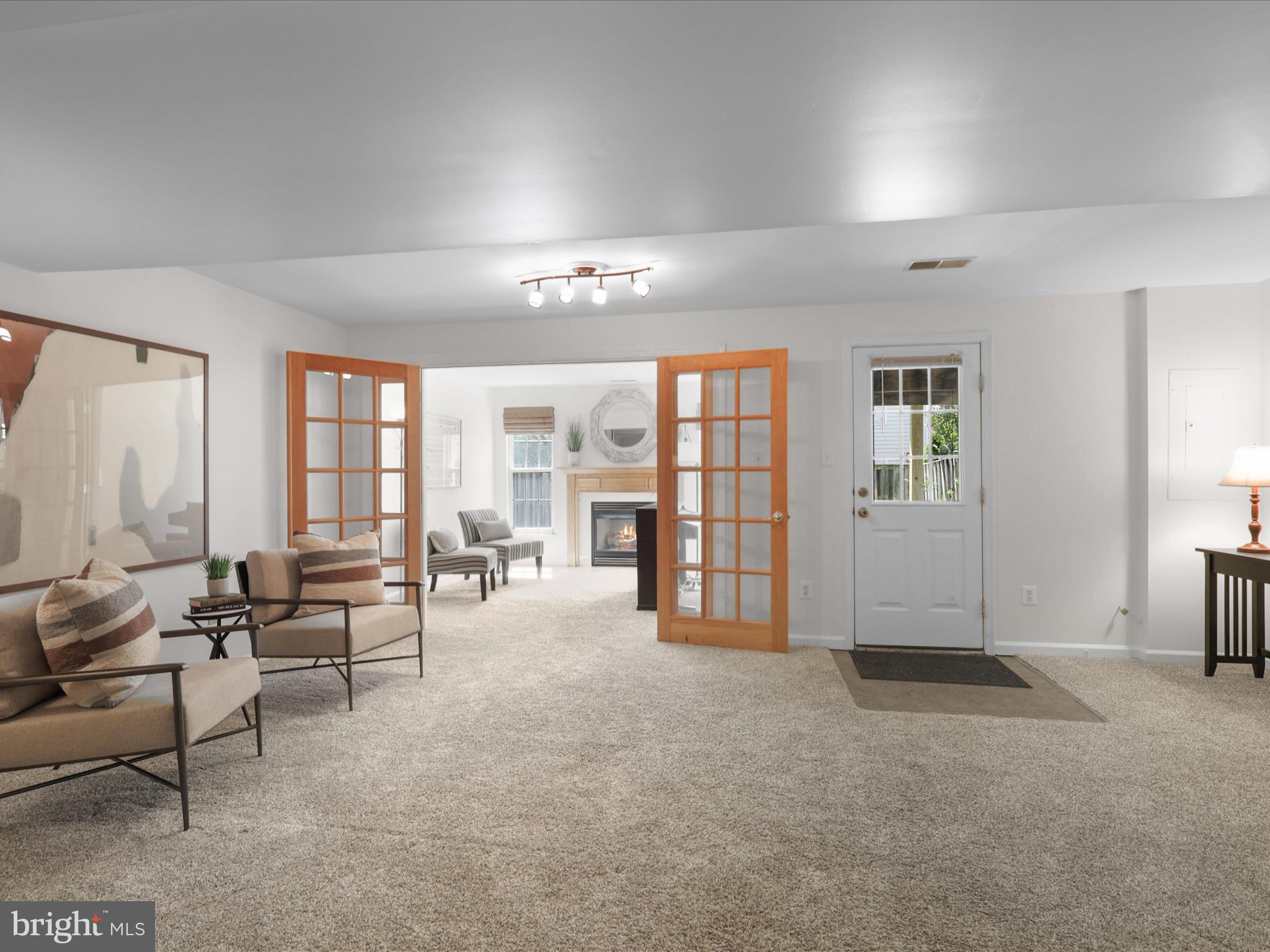 SOUTH RIDING - Residential