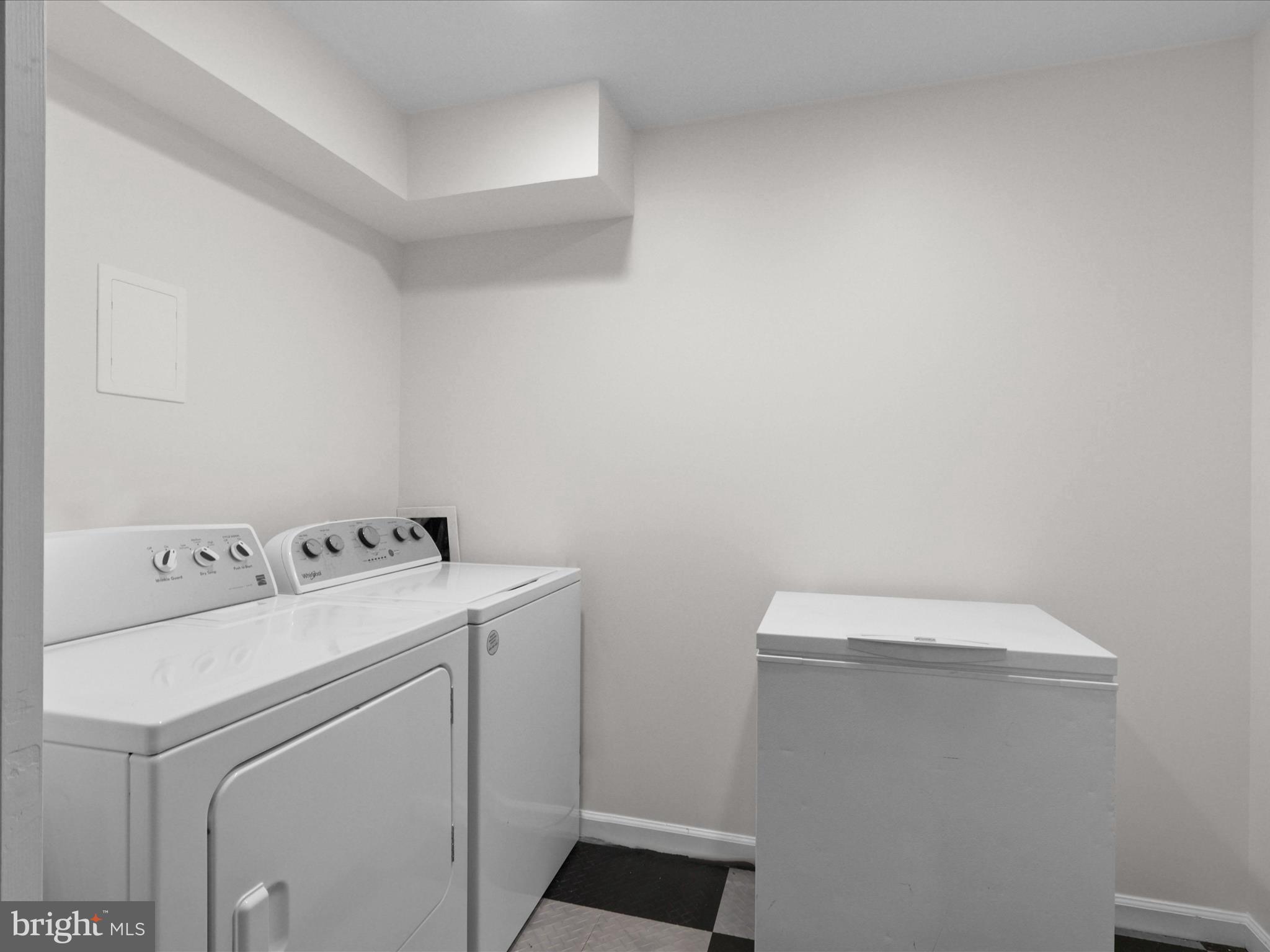 SOUTH RIDING - Residential