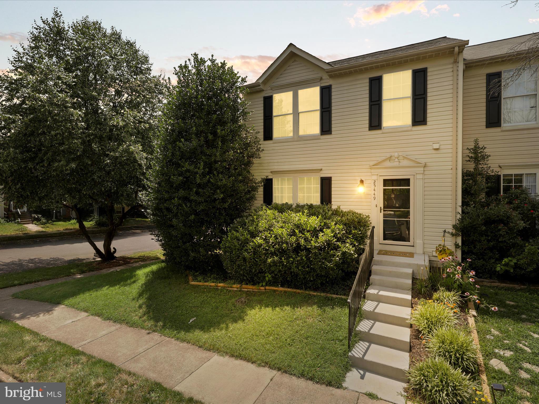 SOUTH RIDING - Residential