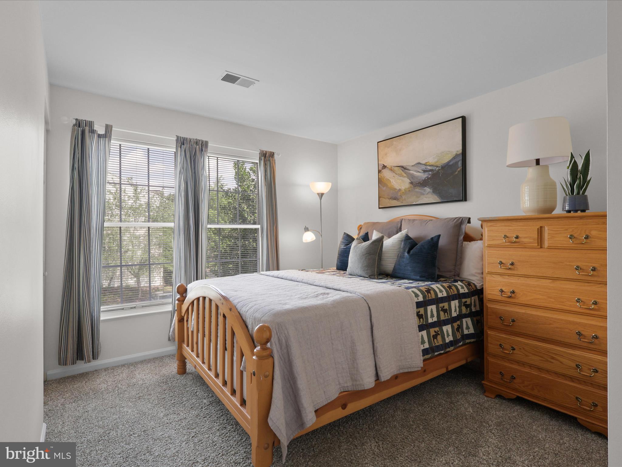 SOUTH RIDING - Residential