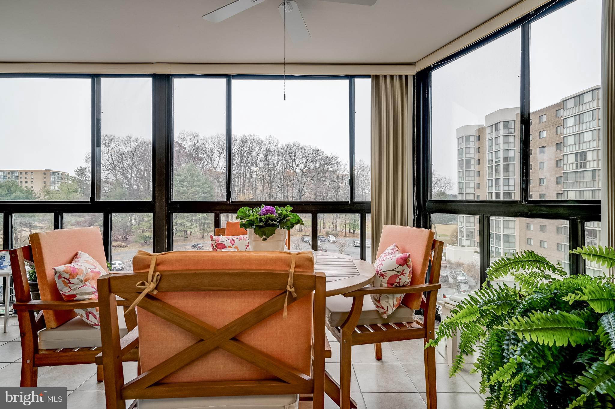 LEISURE WORLD - Residential