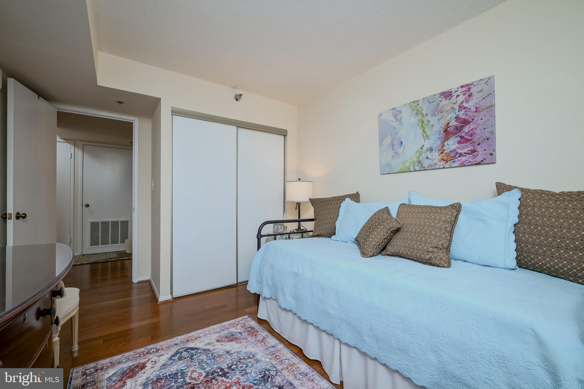 LEISURE WORLD - Residential