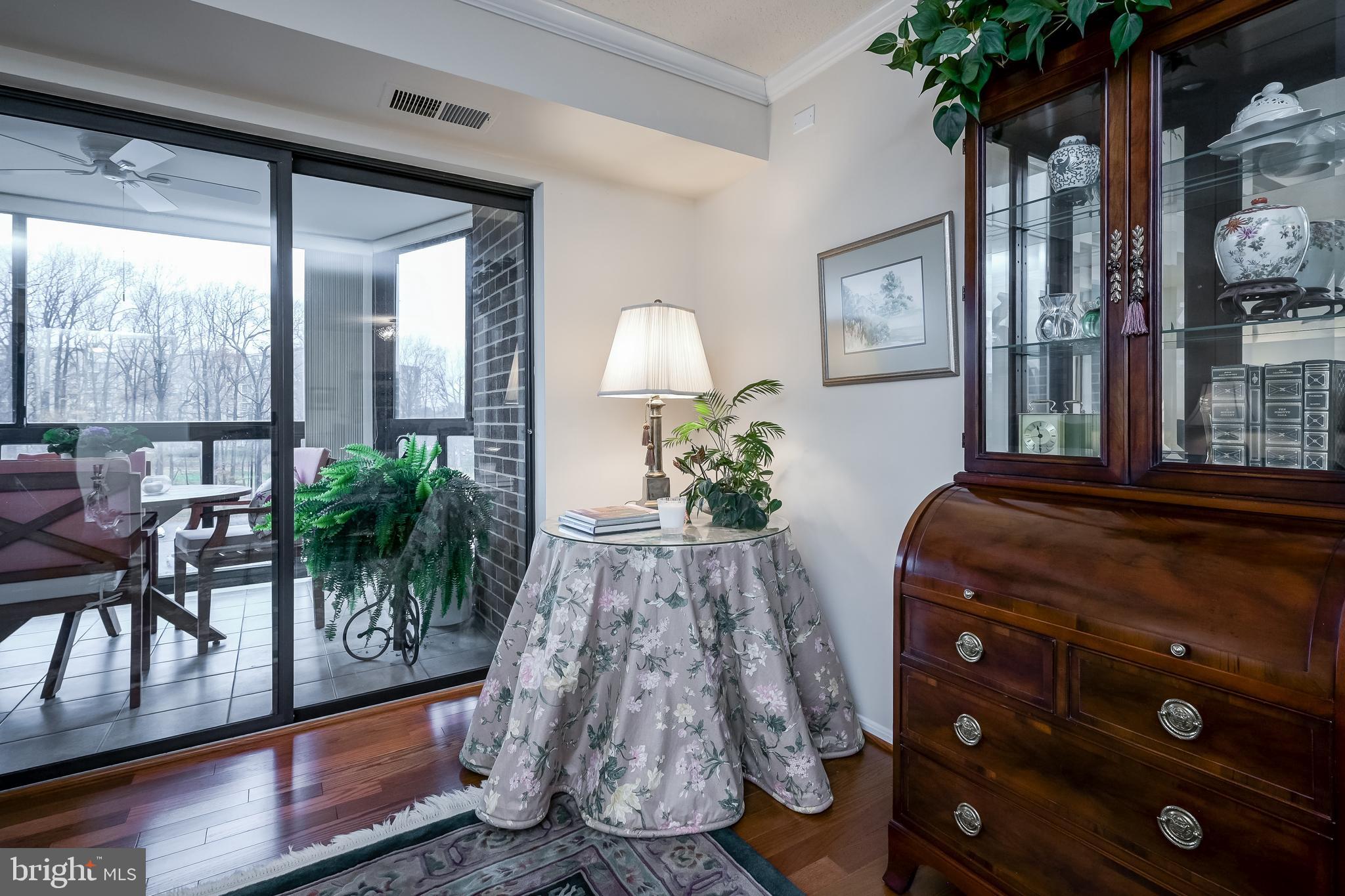 LEISURE WORLD - Residential