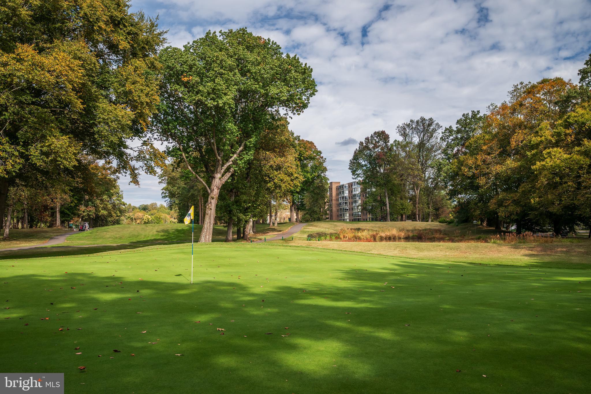 LEISURE WORLD - Residential