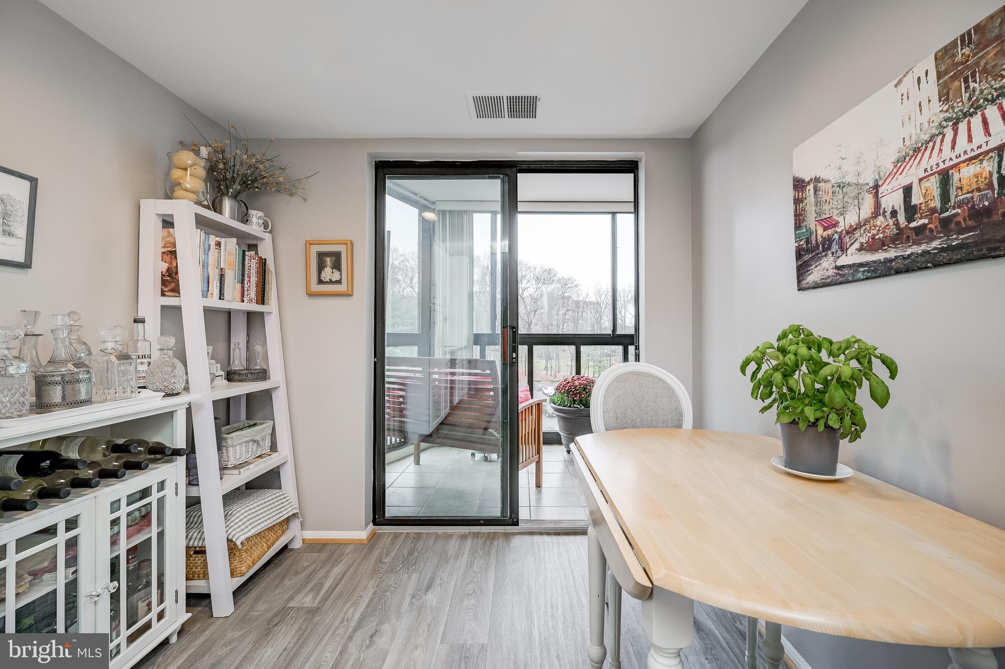 LEISURE WORLD - Residential