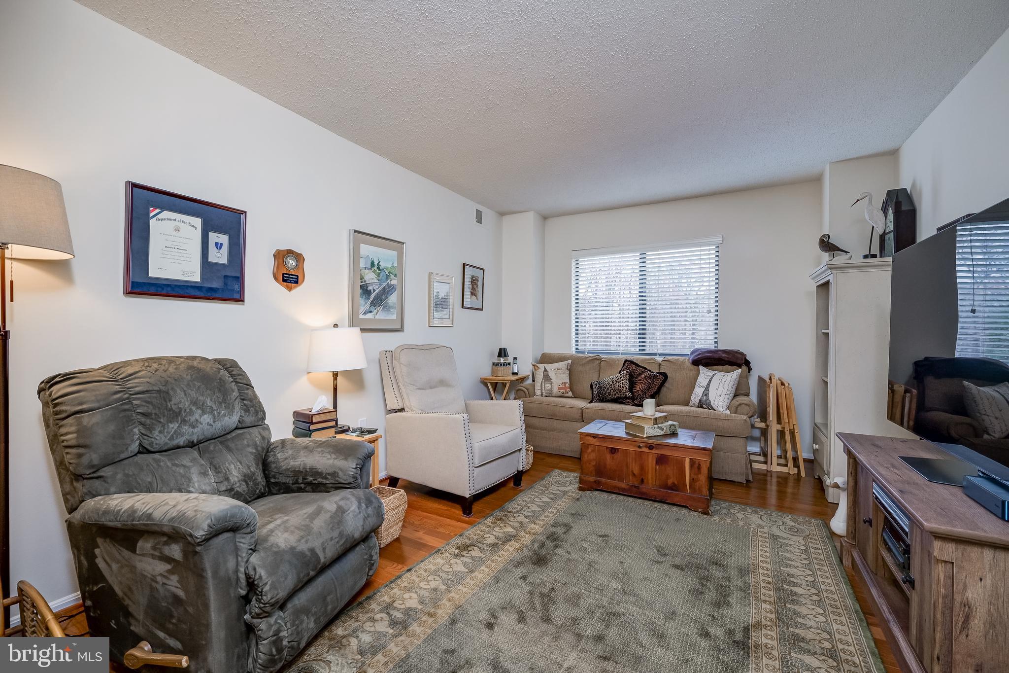 LEISURE WORLD - Residential