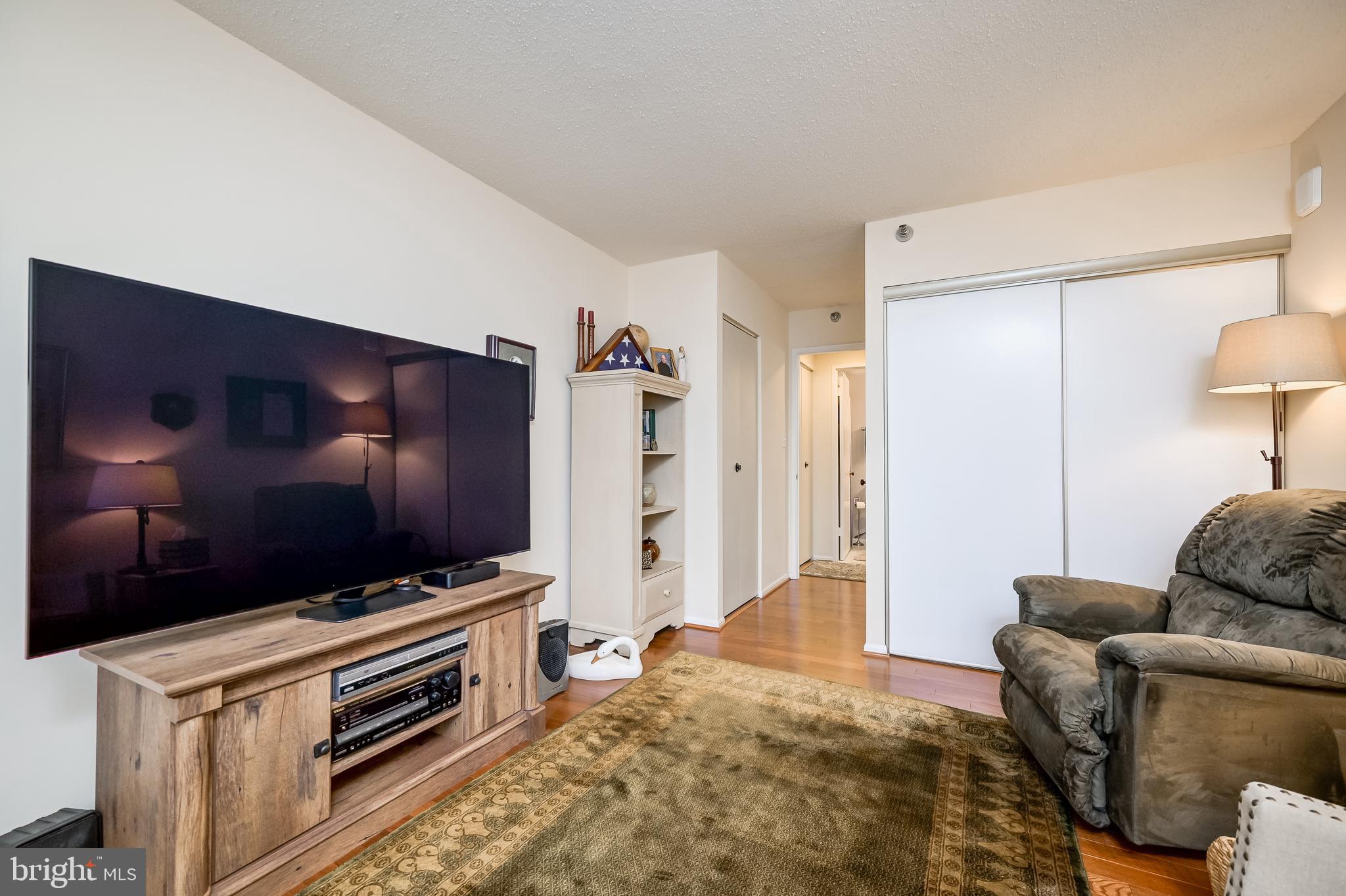 LEISURE WORLD - Residential