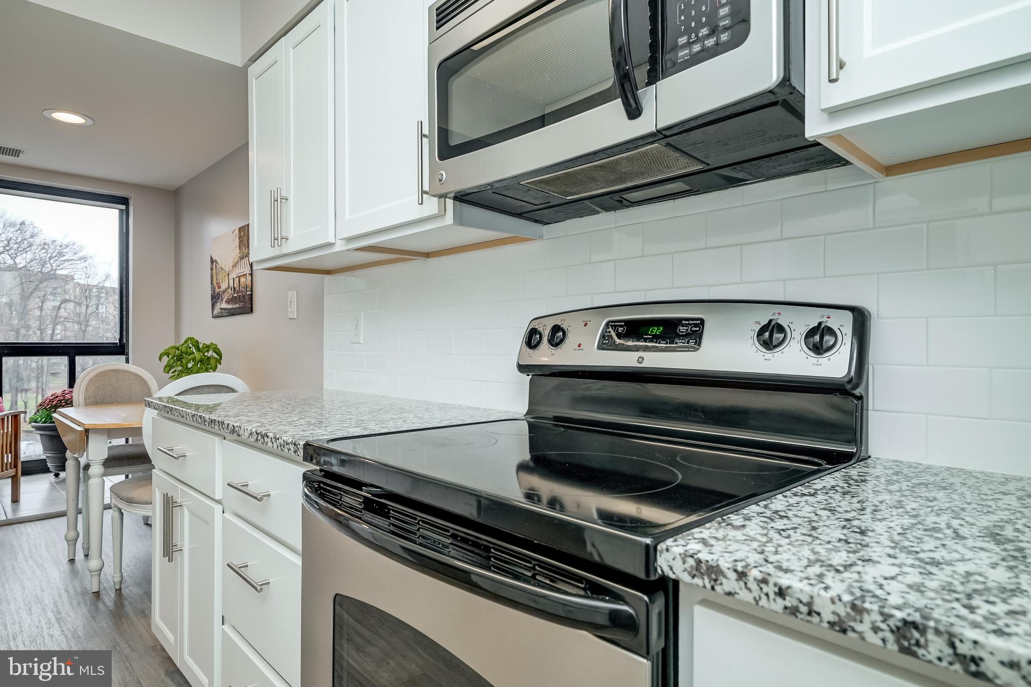 LEISURE WORLD - Residential