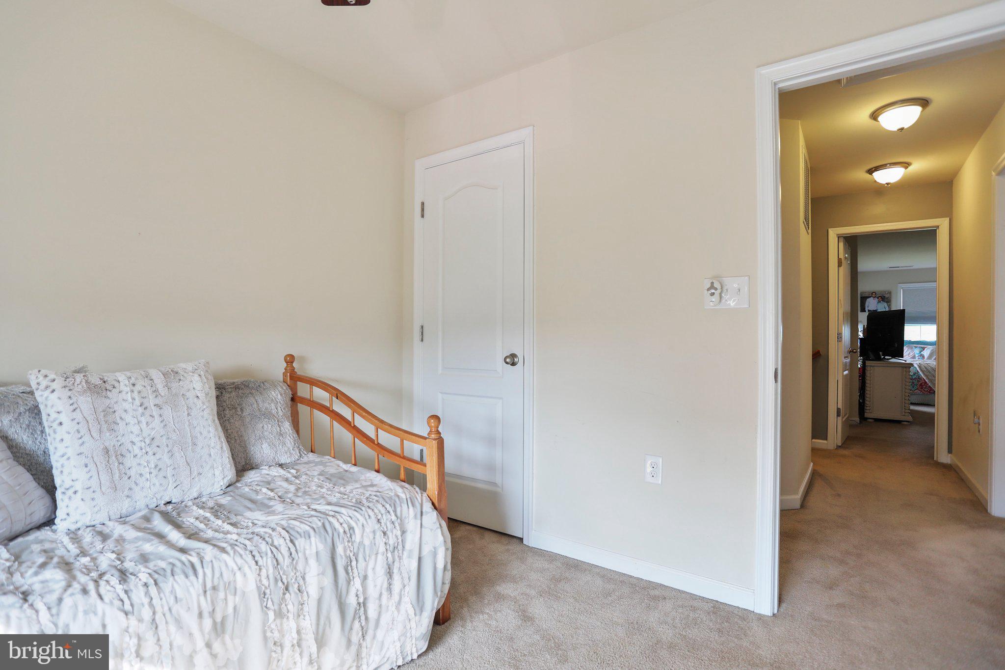 LAKELAND PLACE - Residential