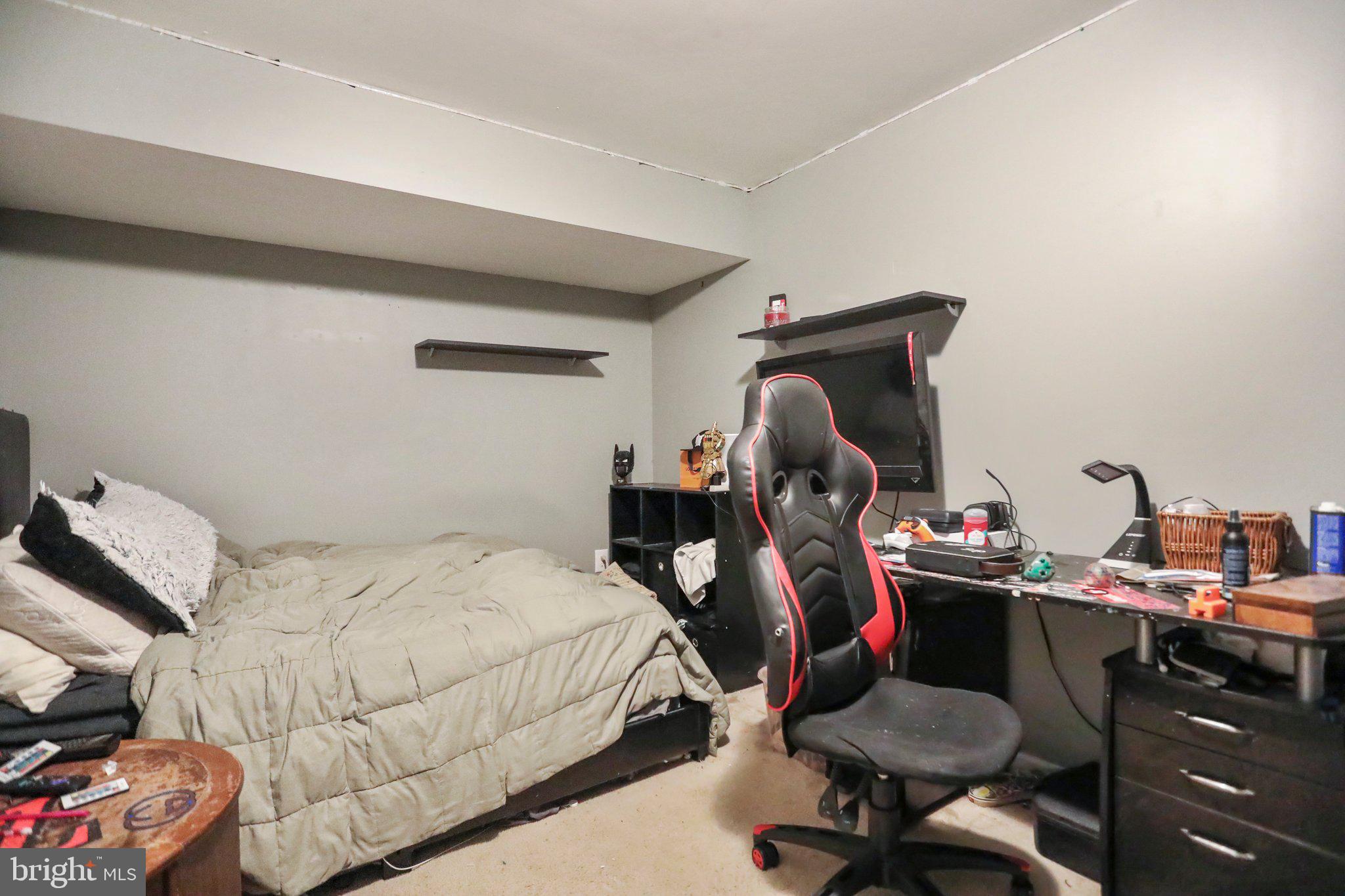 LAKELAND PLACE - Residential