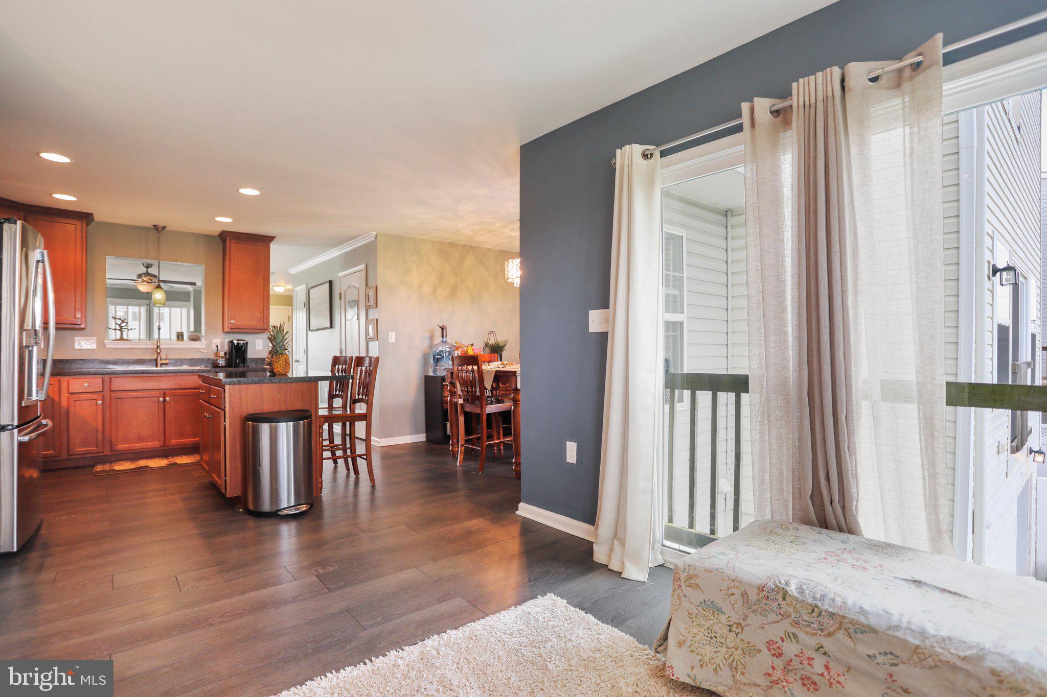 LAKELAND PLACE - Residential