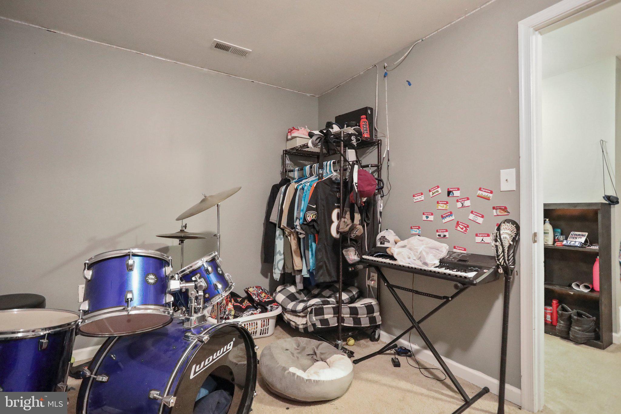 LAKELAND PLACE - Residential