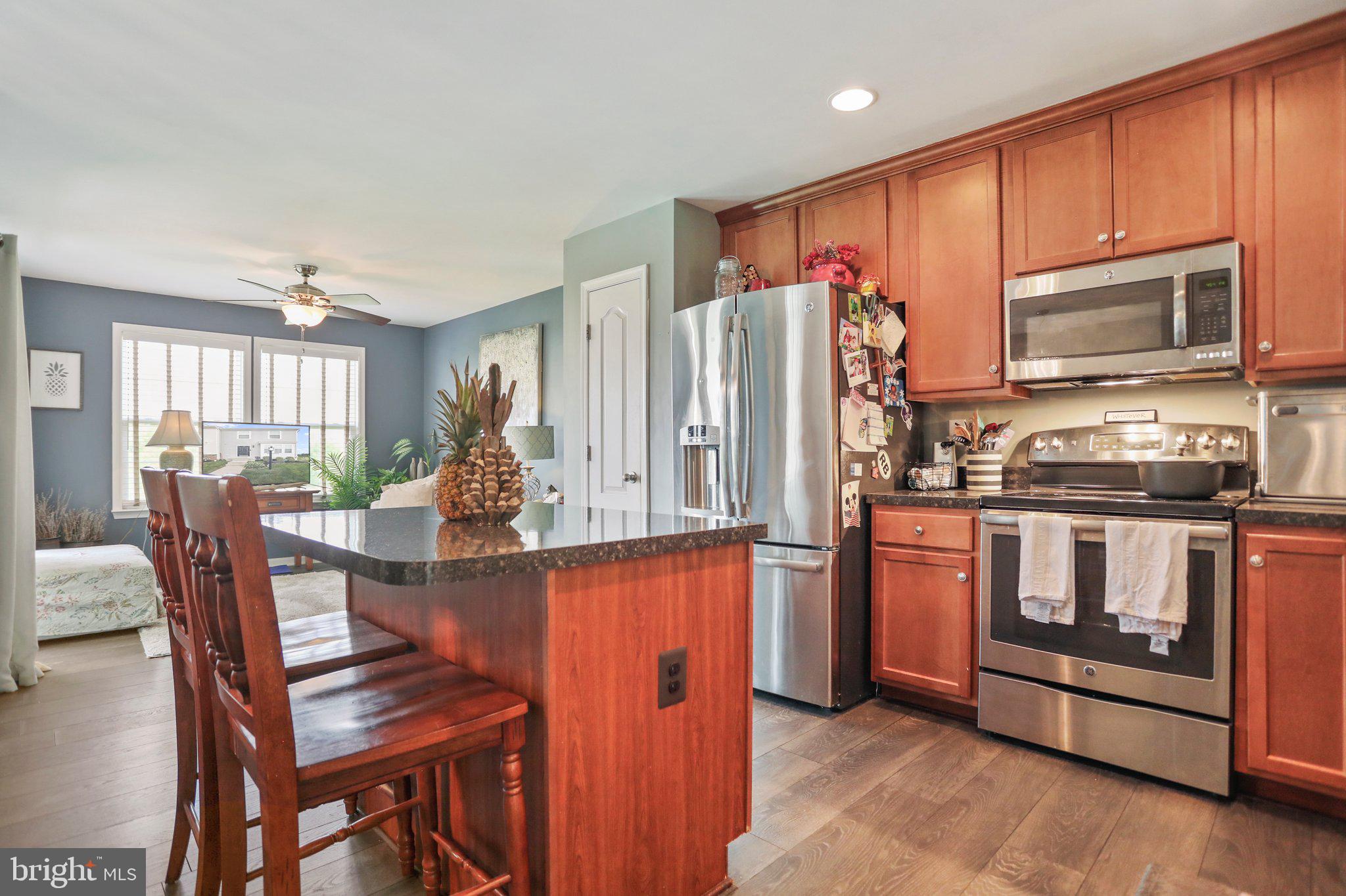 LAKELAND PLACE - Residential