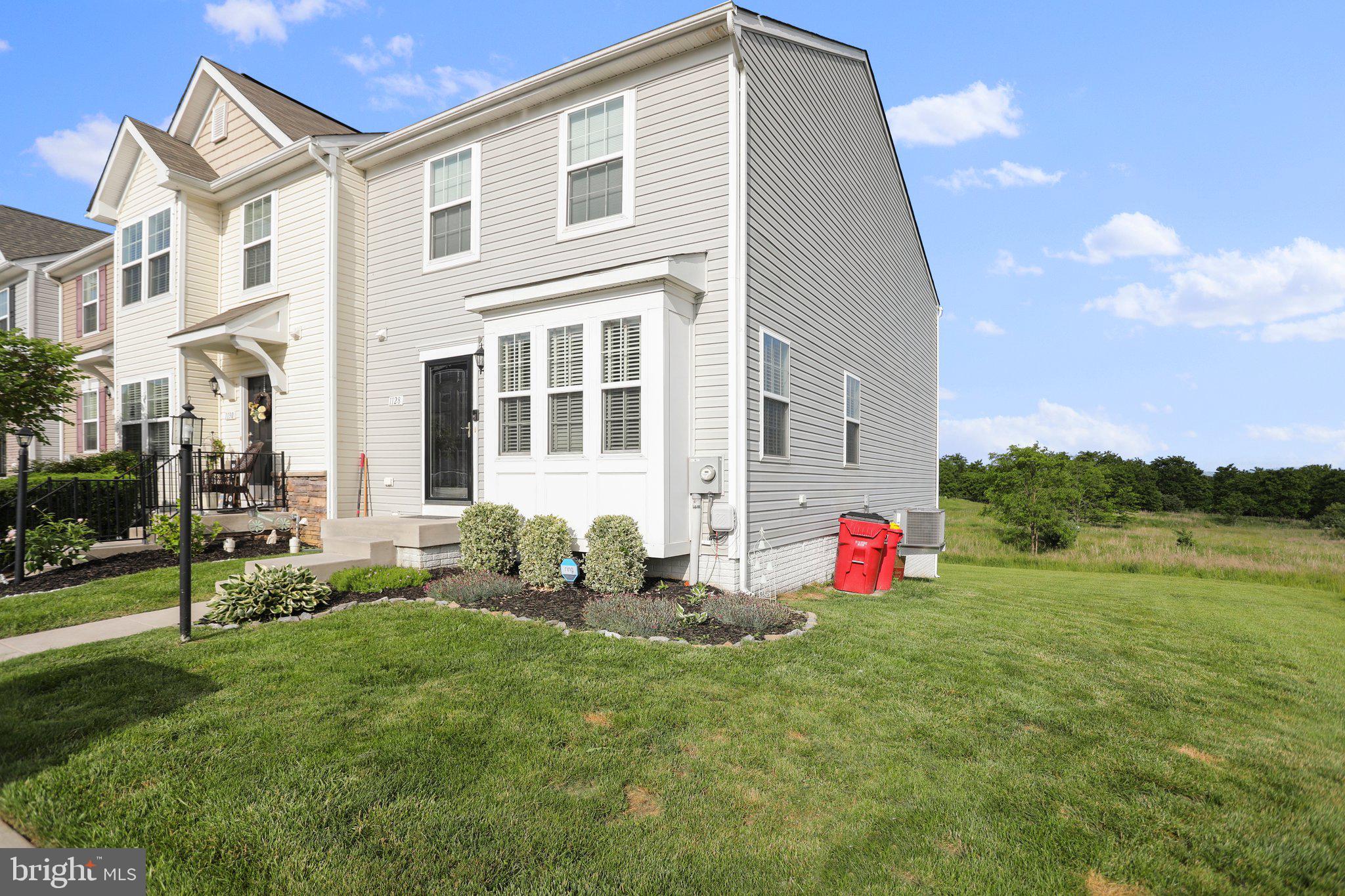 LAKELAND PLACE - Residential