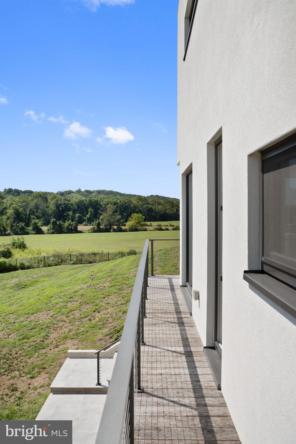 PEBBLE HILL - Residential