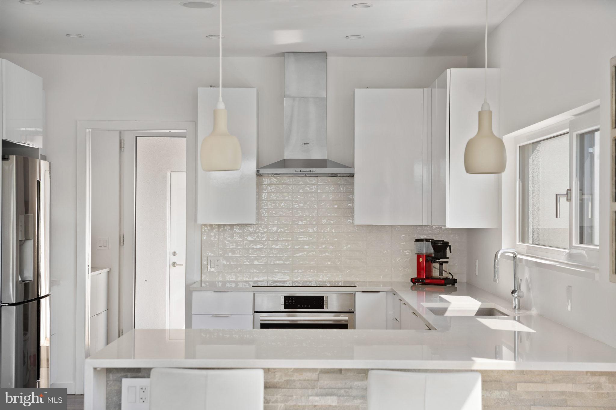 PEBBLE HILL - Residential