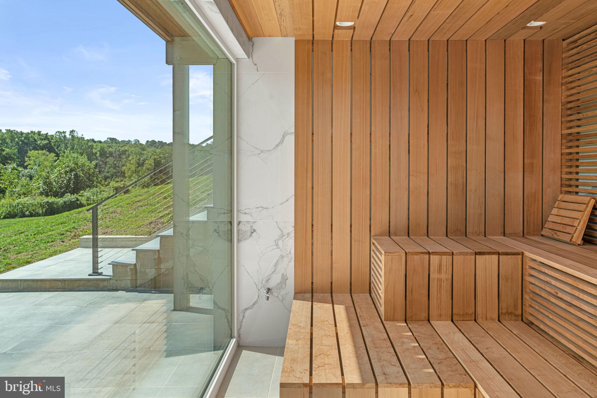 PEBBLE HILL - Residential