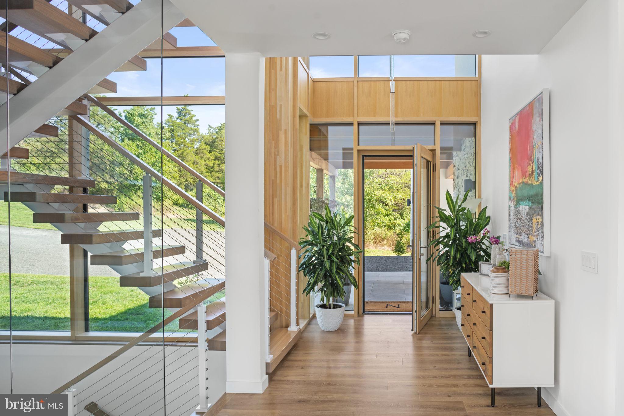 PEBBLE HILL - Residential