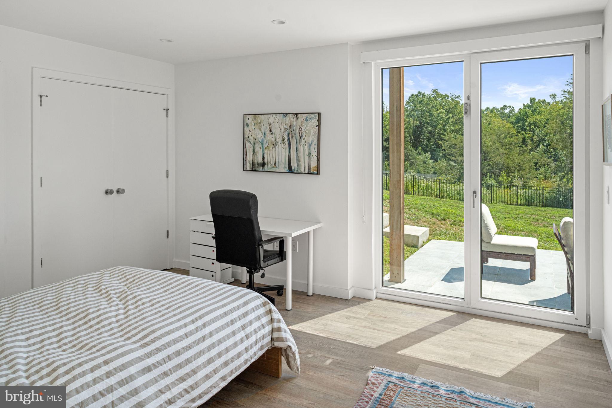 PEBBLE HILL - Residential