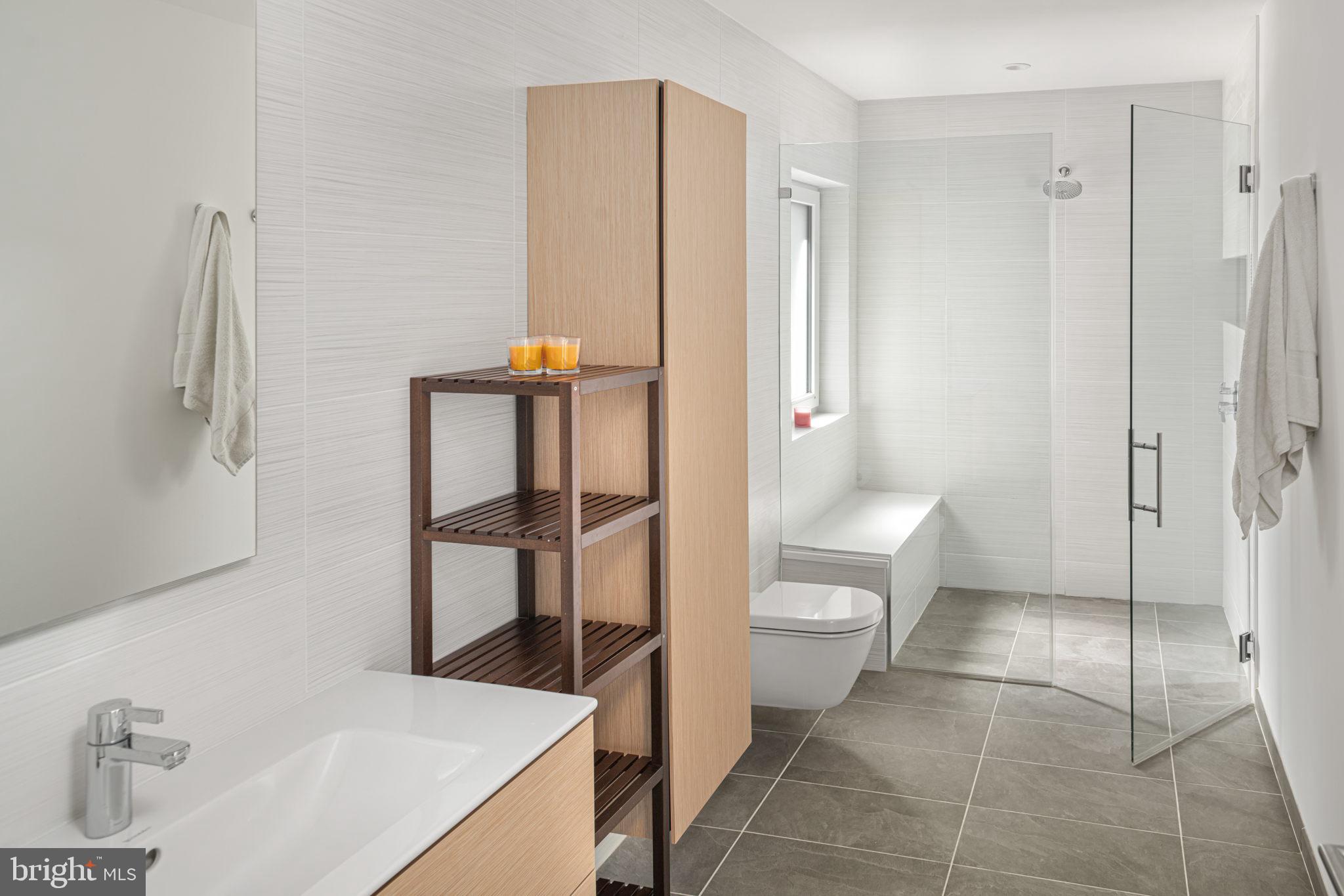 PEBBLE HILL - Residential