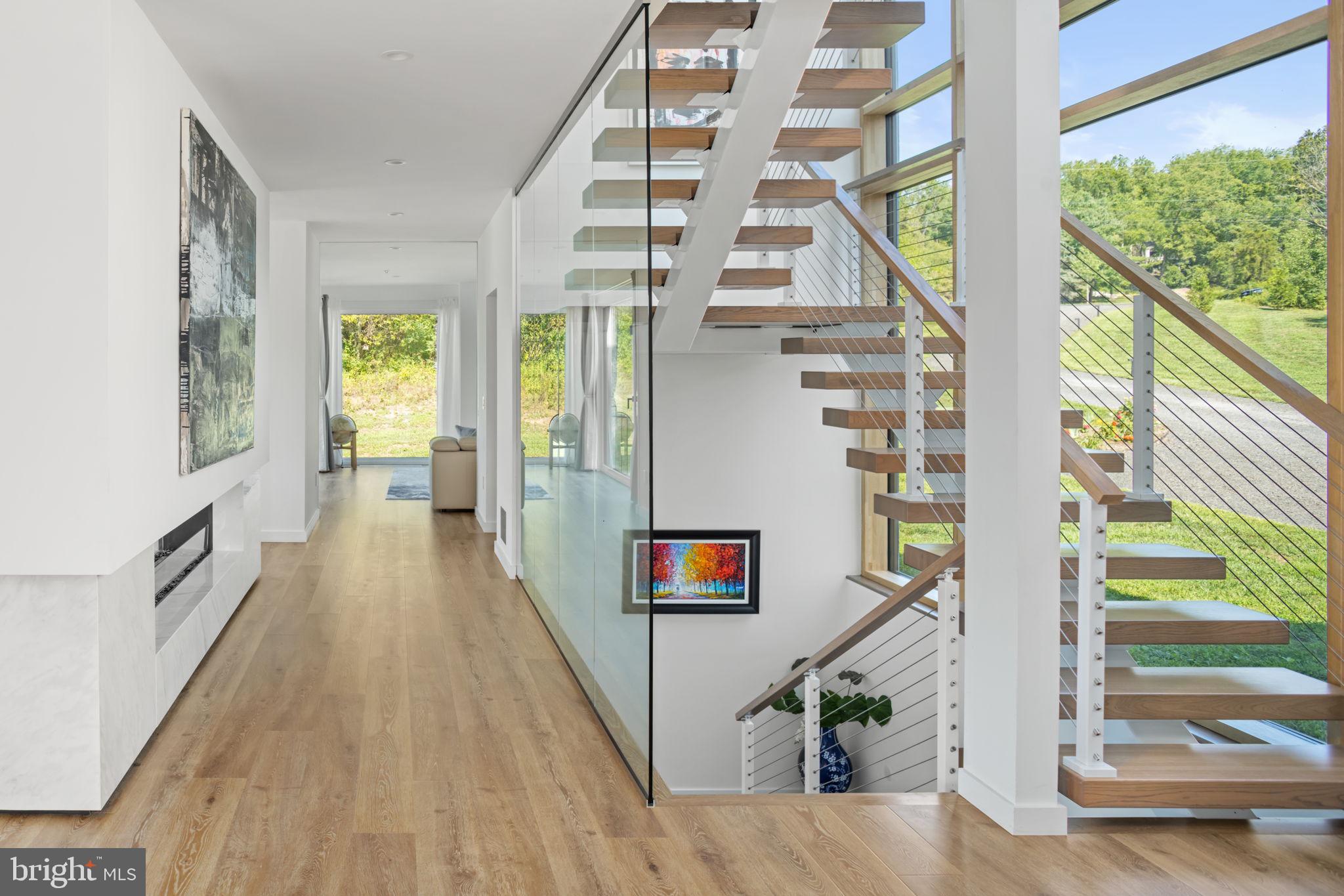 PEBBLE HILL - Residential