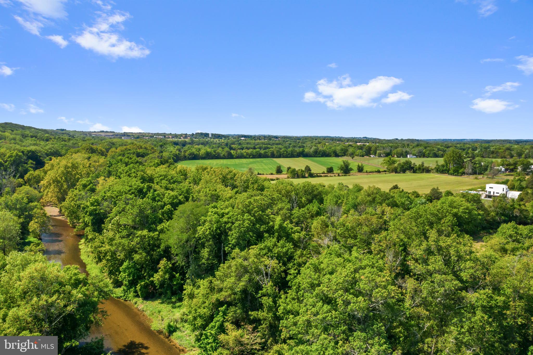 PEBBLE HILL - Residential