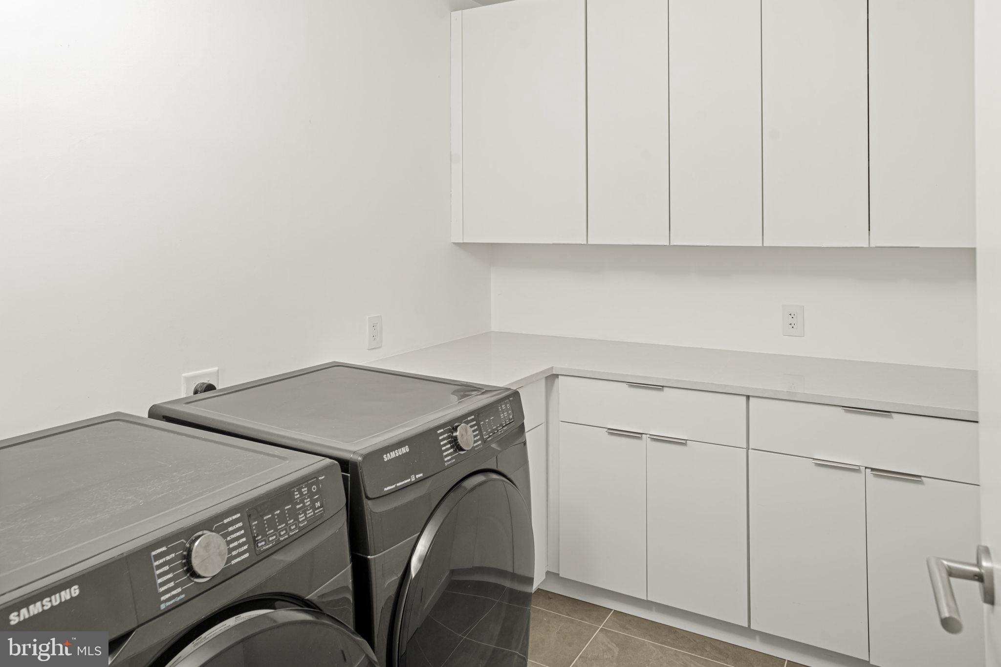 PEBBLE HILL - Residential