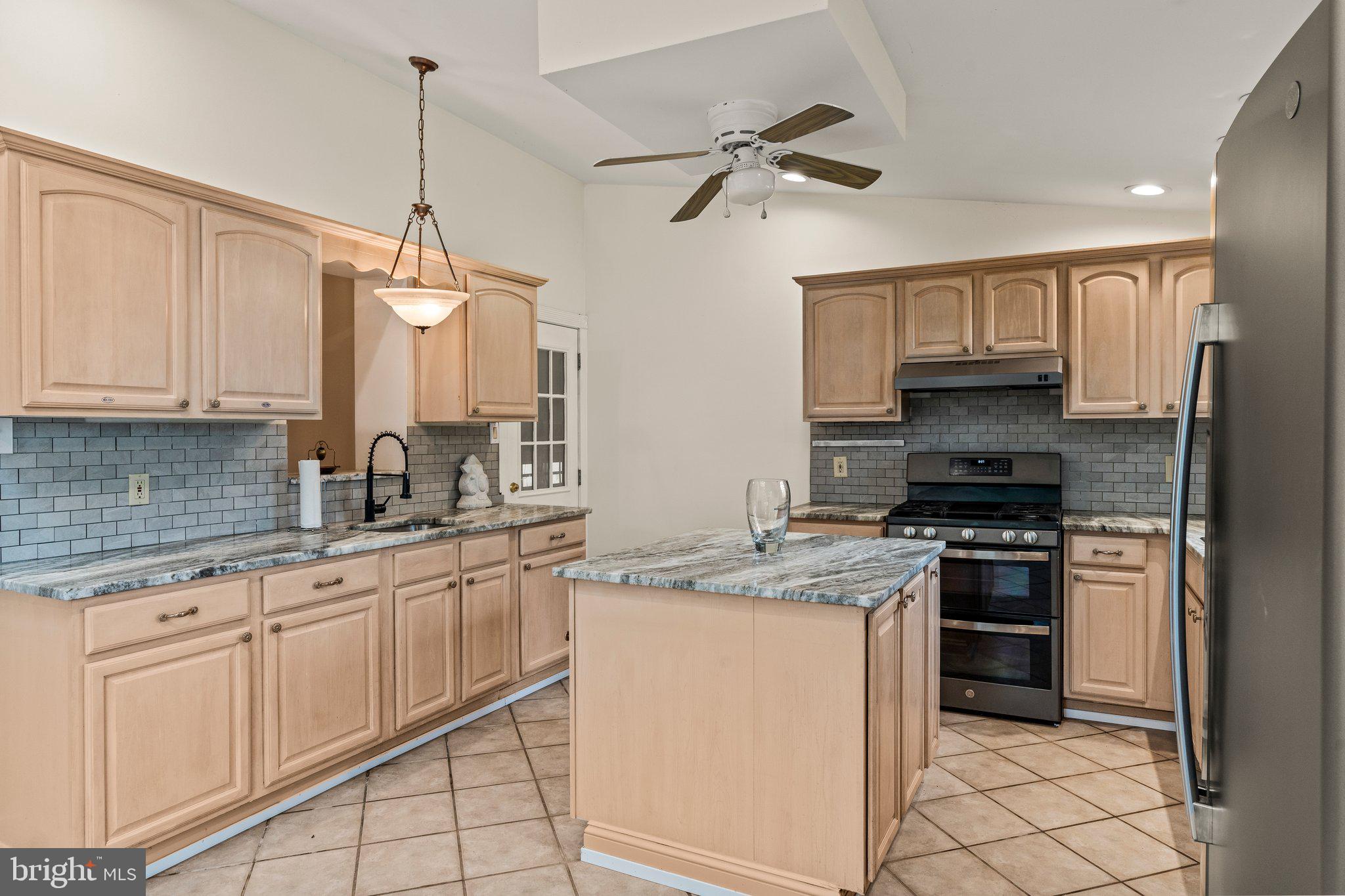 PHILADELPHIA - Residential Lease