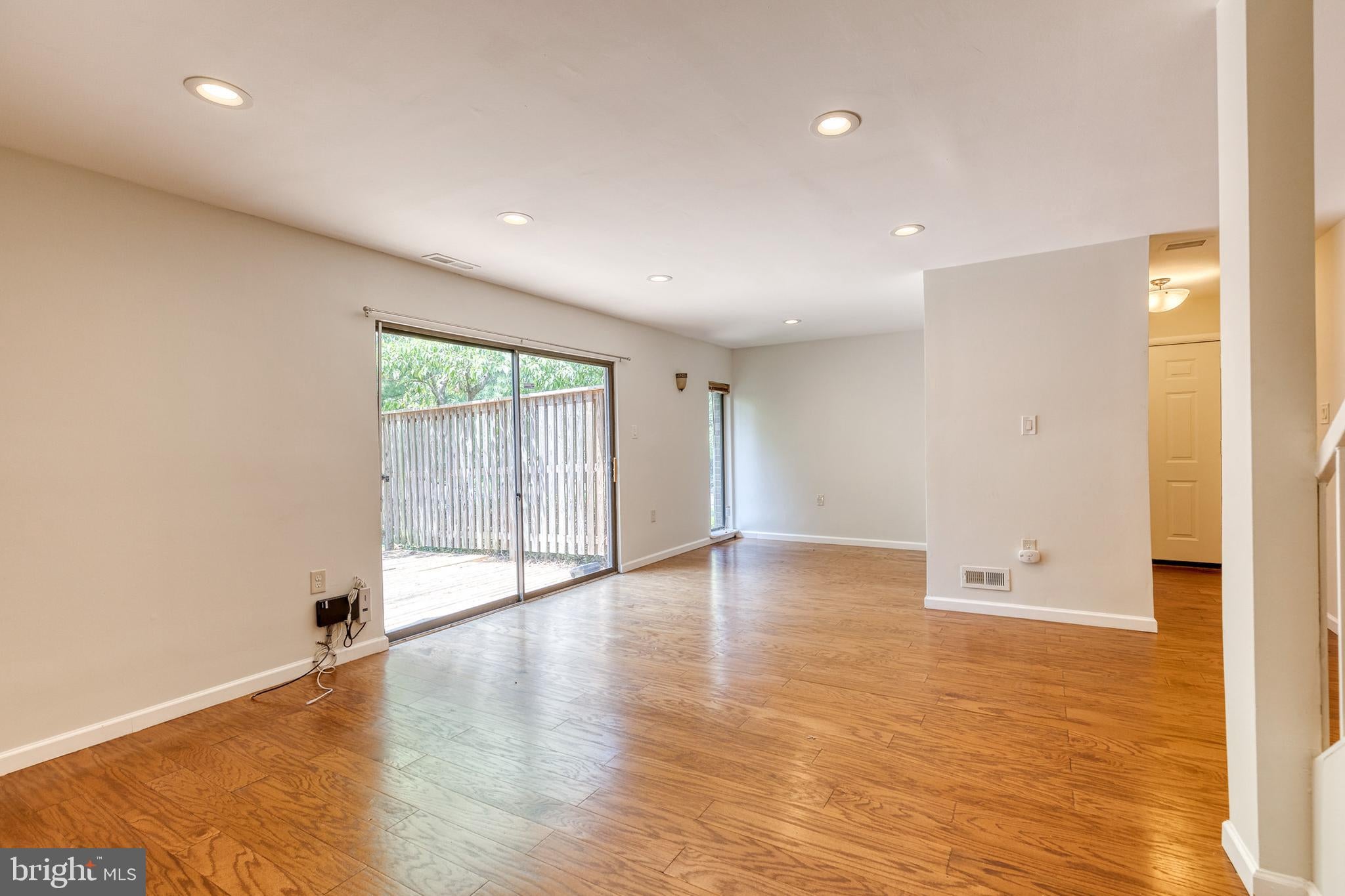 10564 CROSS FOX LANE
