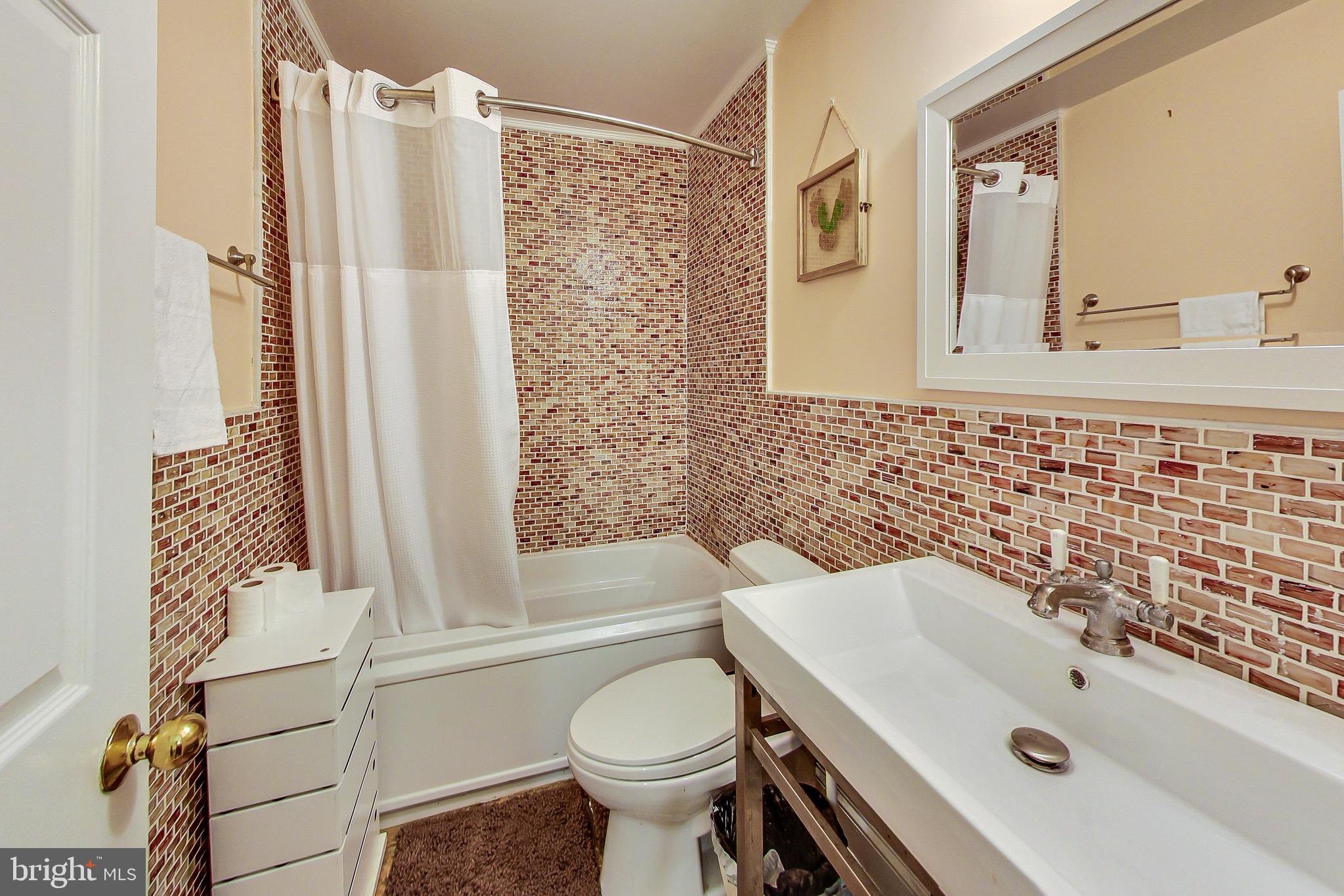 GABLES OF TUCKERMAN - Residential