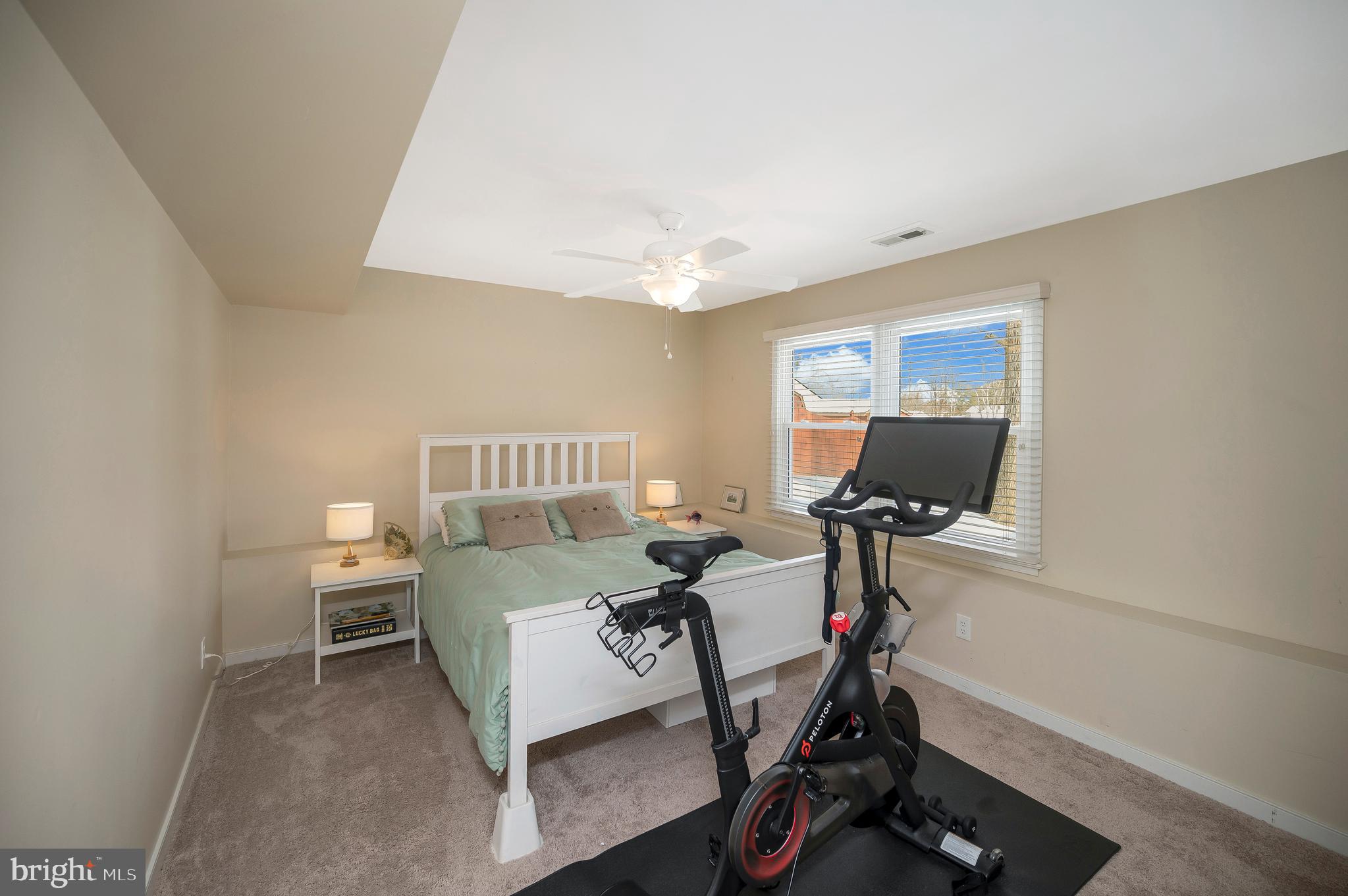 VISTA WOODS - Residential