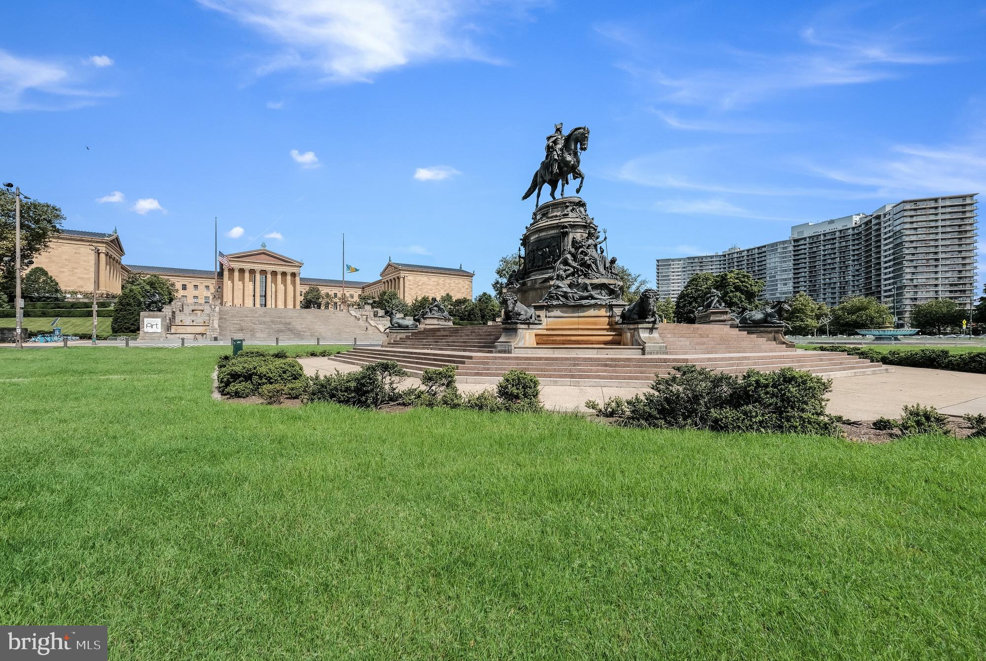 FAIRMOUNT - Residential