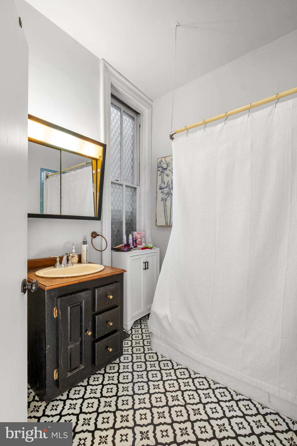 FAIRMOUNT - Residential