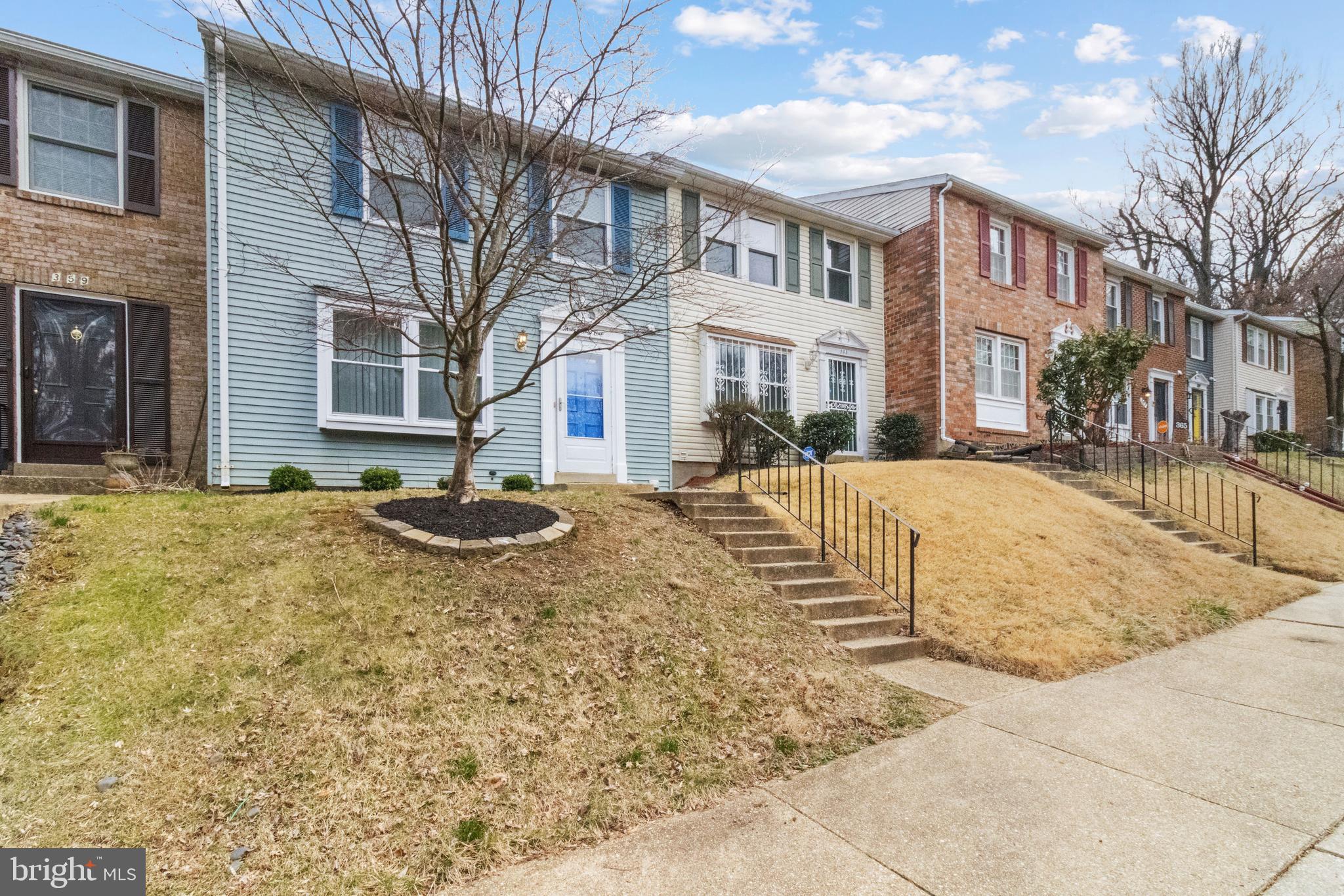 WESTHAMPTON - Residential