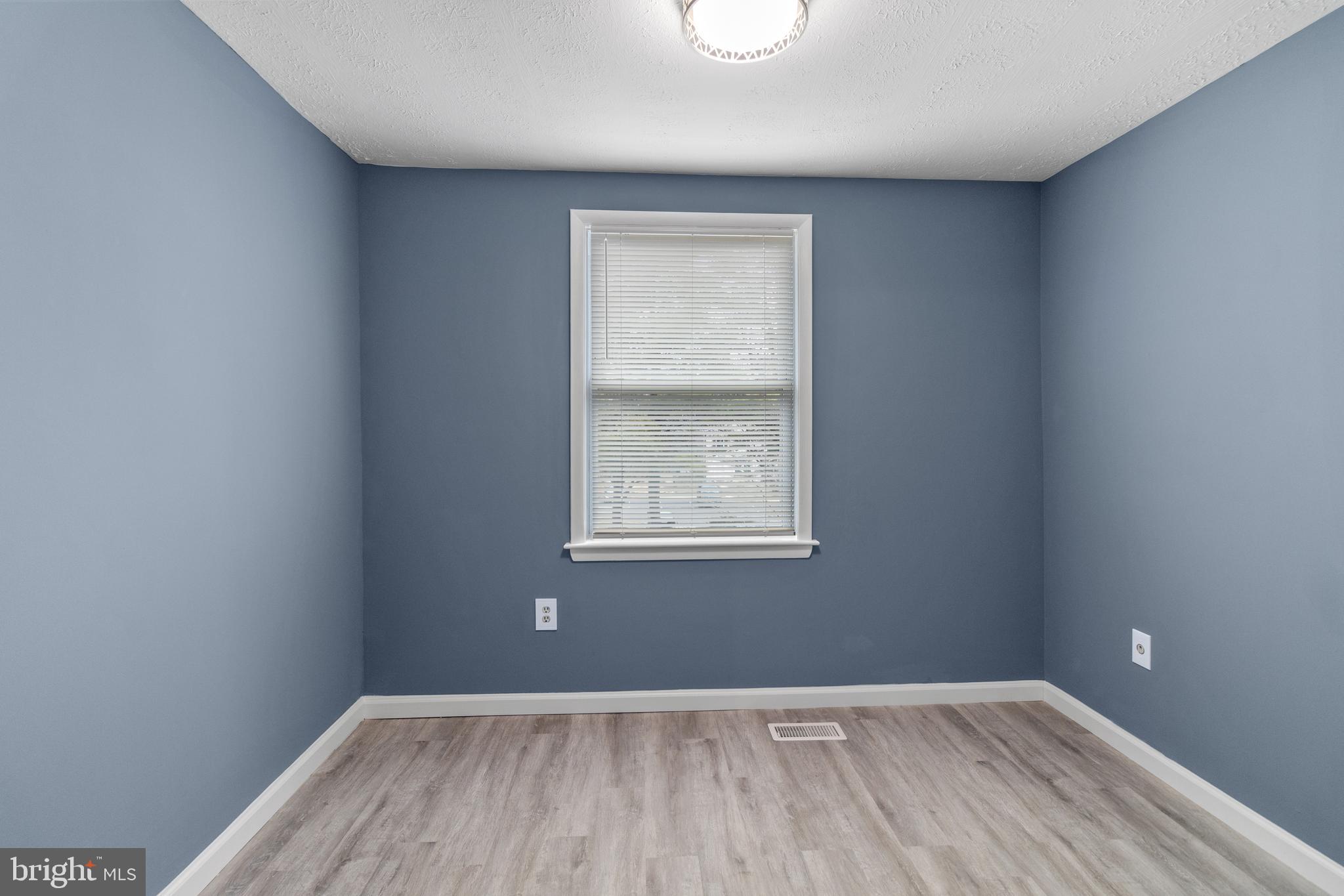 WESTHAMPTON - Residential