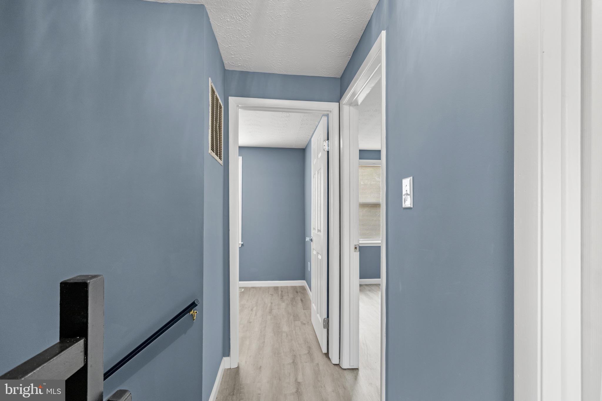 WESTHAMPTON - Residential