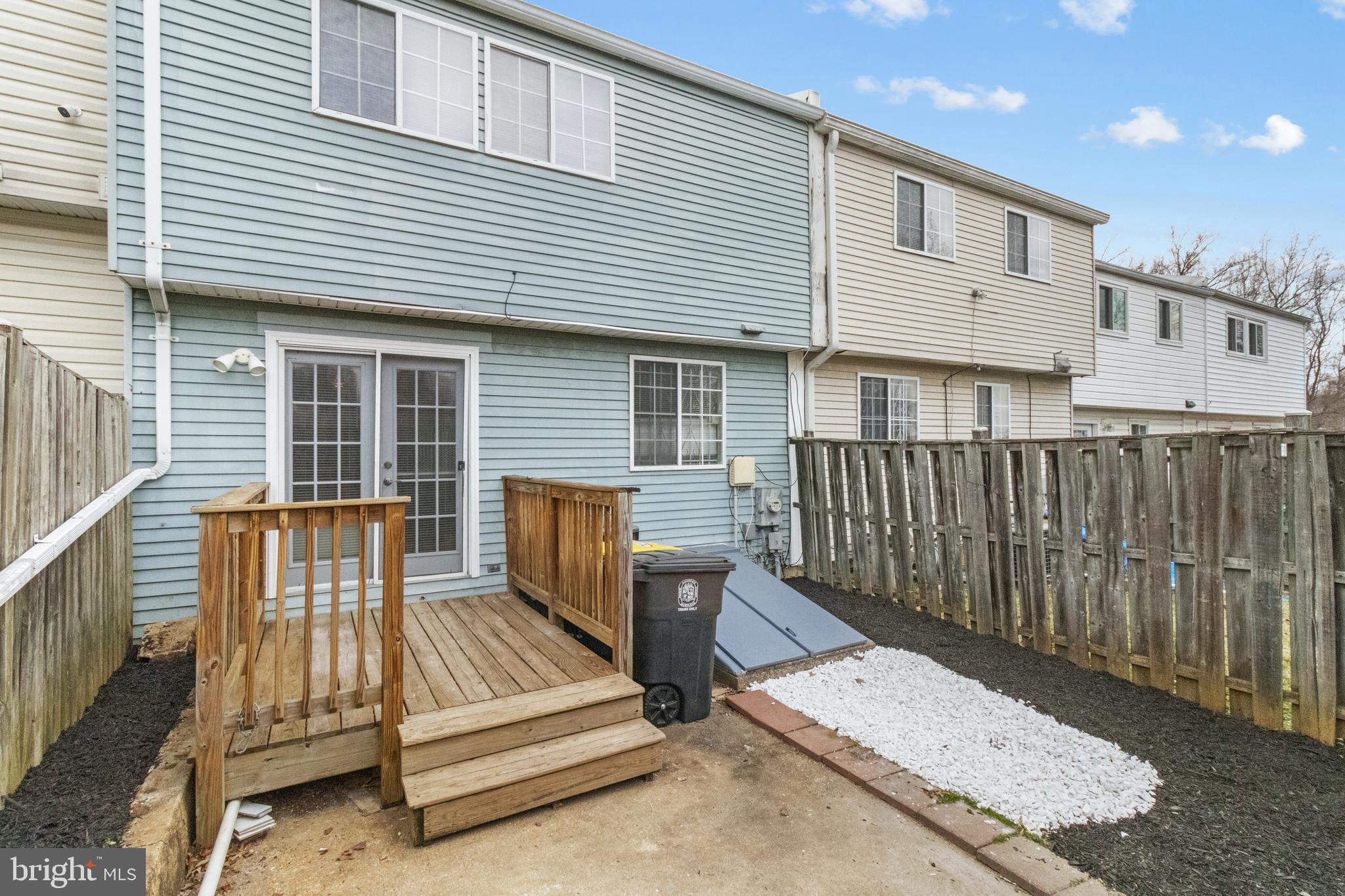 WESTHAMPTON - Residential