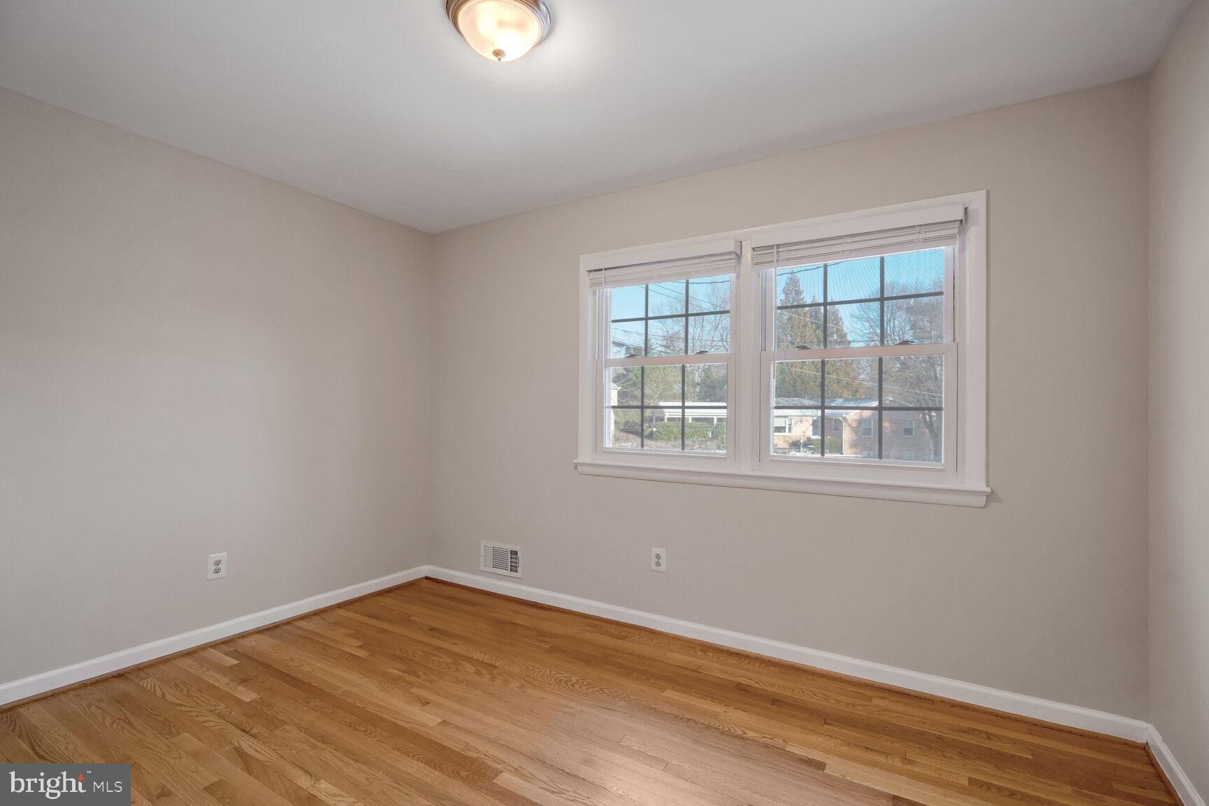 WOODBURN - Residential Lease